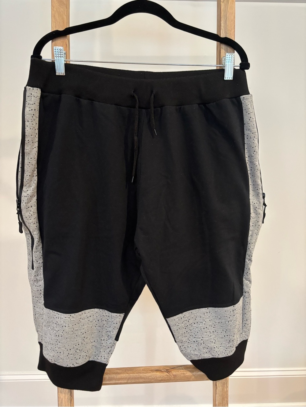 American Stitch | Men’s Black and Light Gray Athletic Shorts